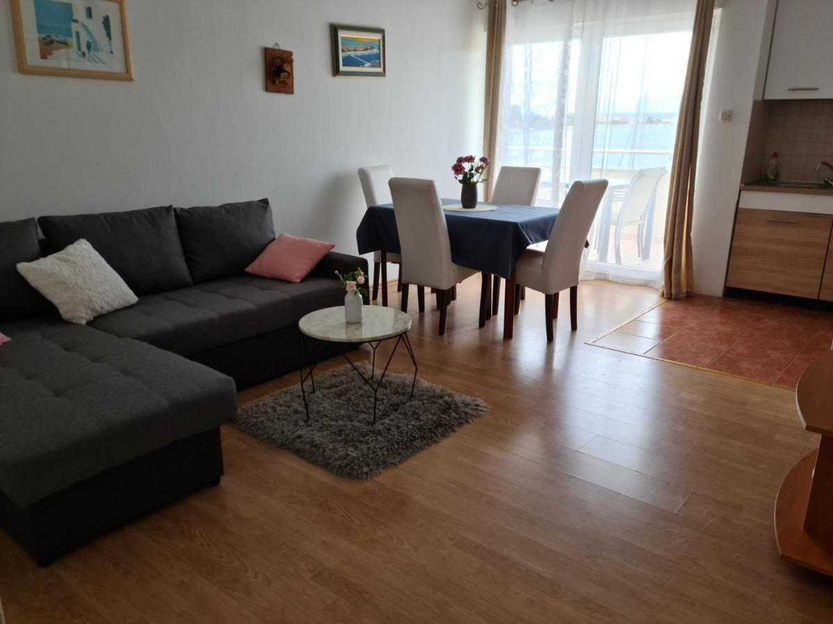 Apartmani Junto Preko Exterior foto